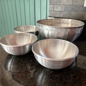 Mirror The Finest Aluminum MADE IN U.S.A. 4 Bowl Set